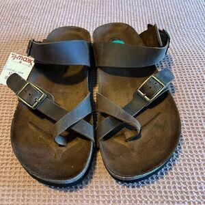 NWT Women’s Brown Sandals